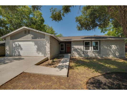 2202 Donna Dr, Taylor