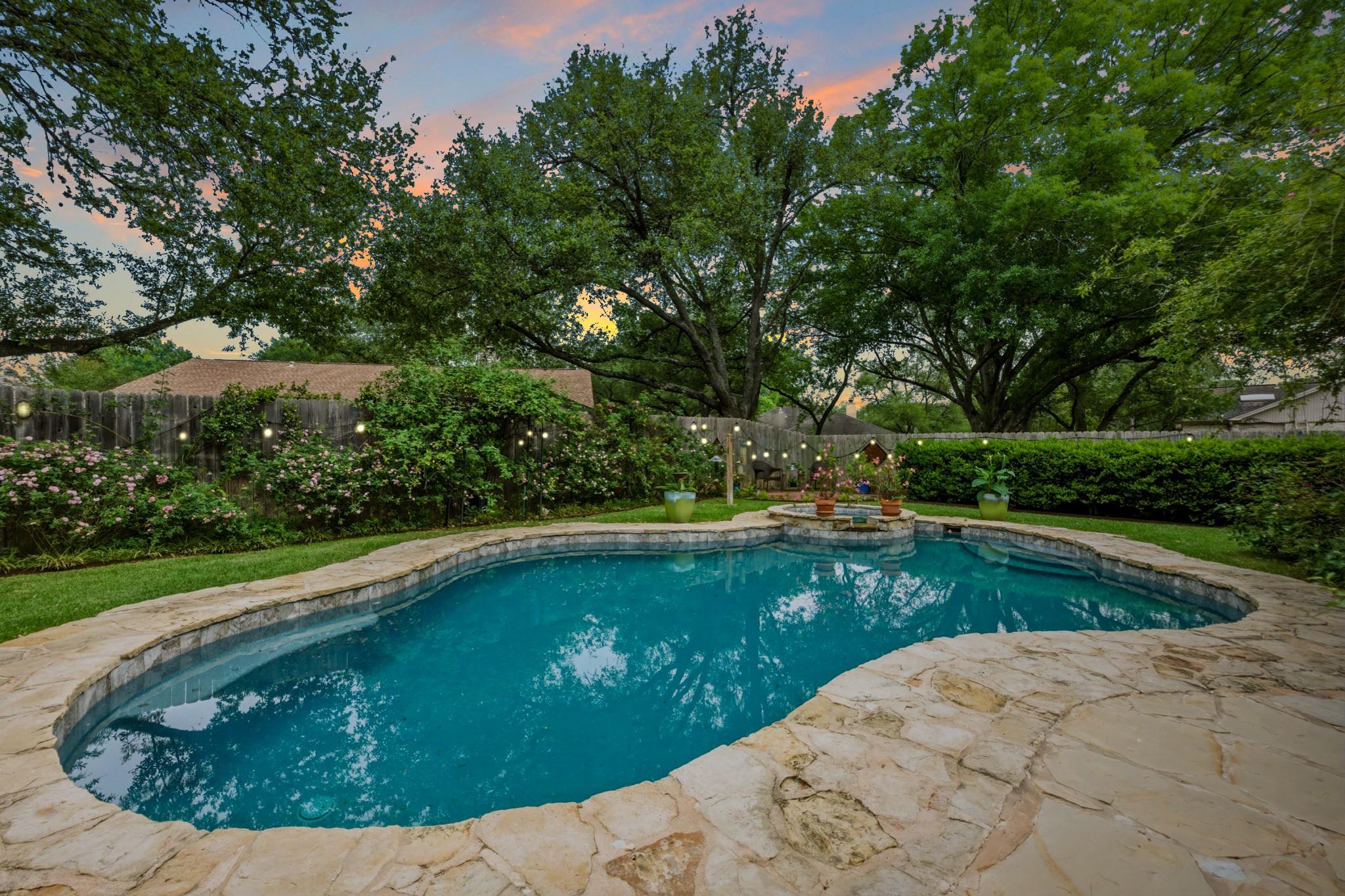 10401 Pinehurst Dr, Austin