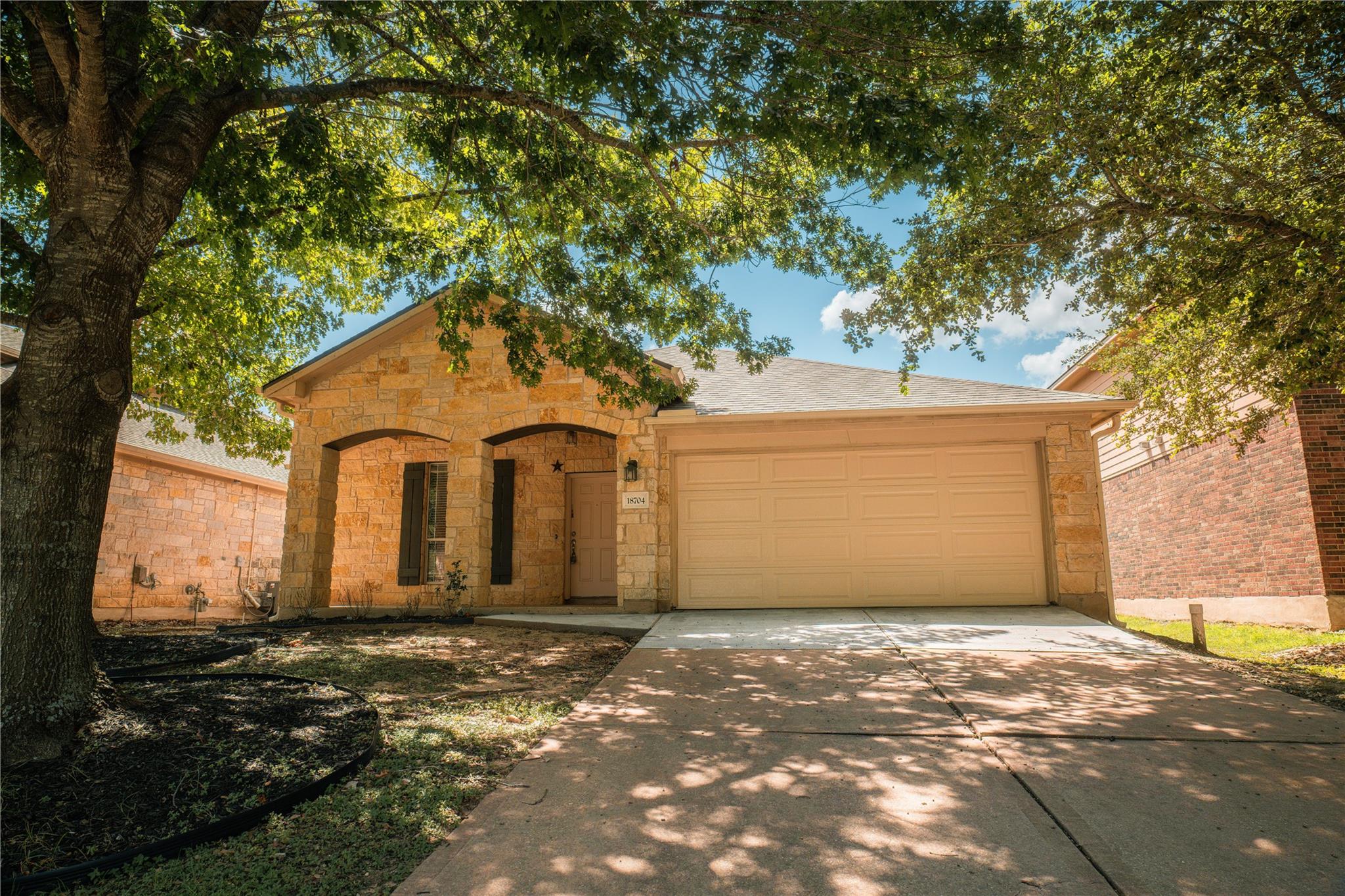 18704 Dry Pond Dr, Pflugerville, TX 78660