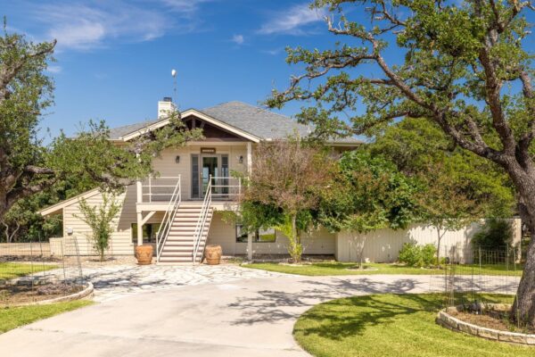 313 Kendall Dr, Spicewood
