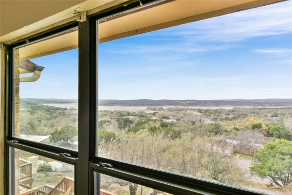 21459 Coyote Trl #B2, Leander