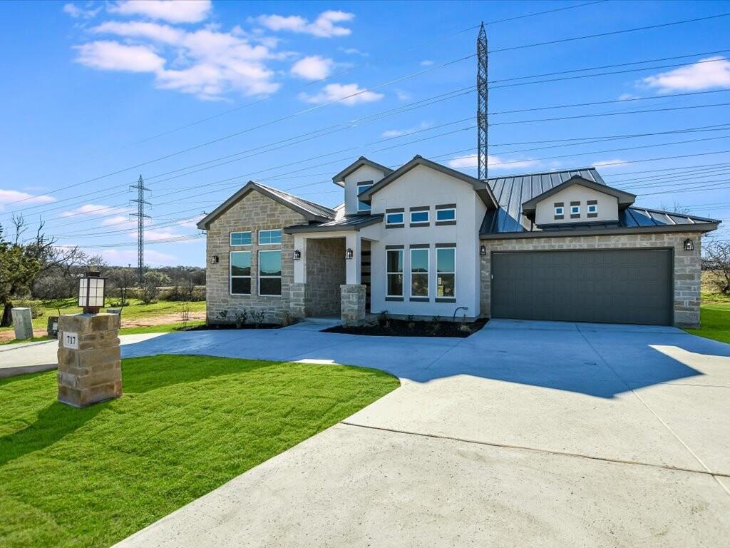 718 Indian Paint Blvd, Horseshoe Bay, TX 78657