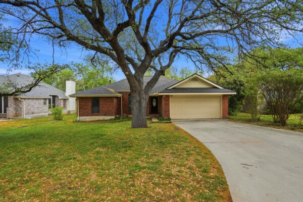 306 Woodstone Dr, Georgetown