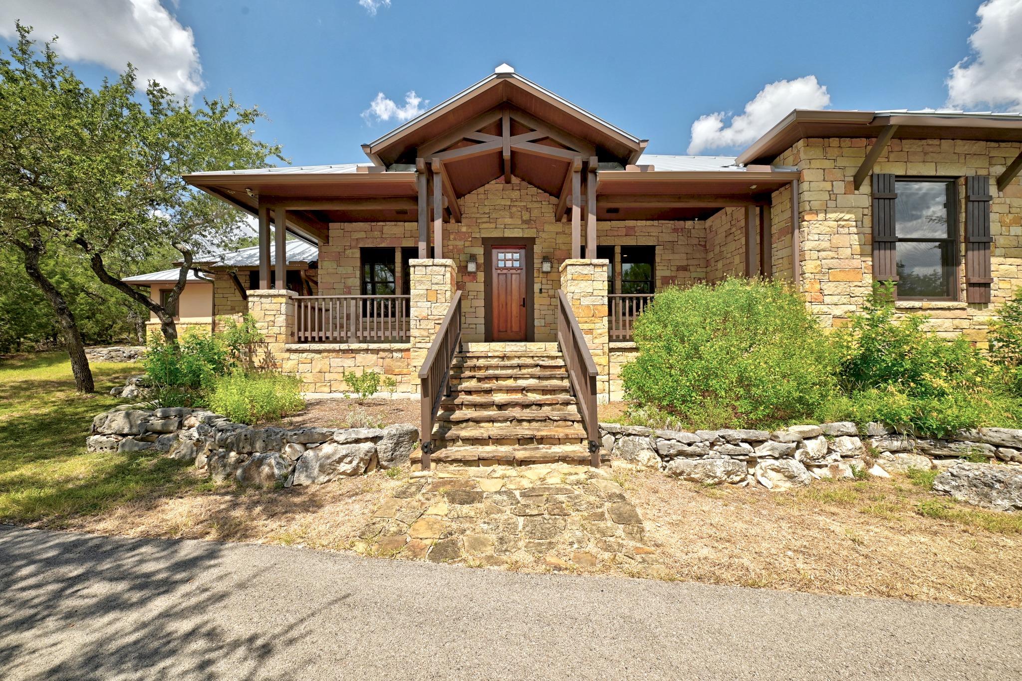 158 Condor Dr, San Marcos, TX 78666