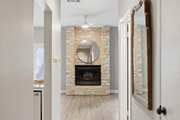 2201 Lakeway Blvd #25, Lakeway