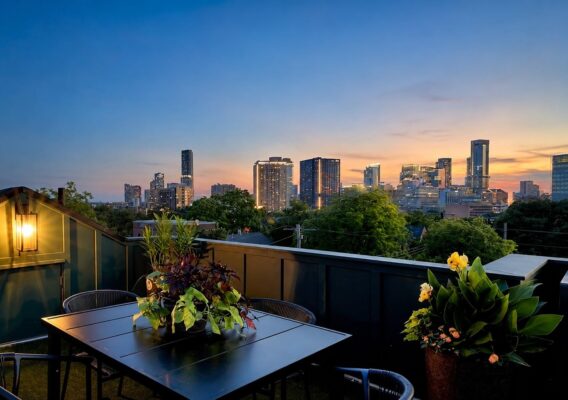 1007 E 15th St #2, Austin