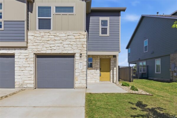 7208 Sparkling Light Dr #B, Del Valle
