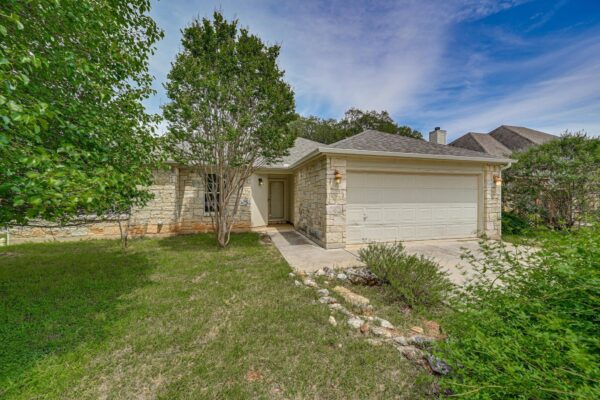 4 Memory Ln, Wimberley