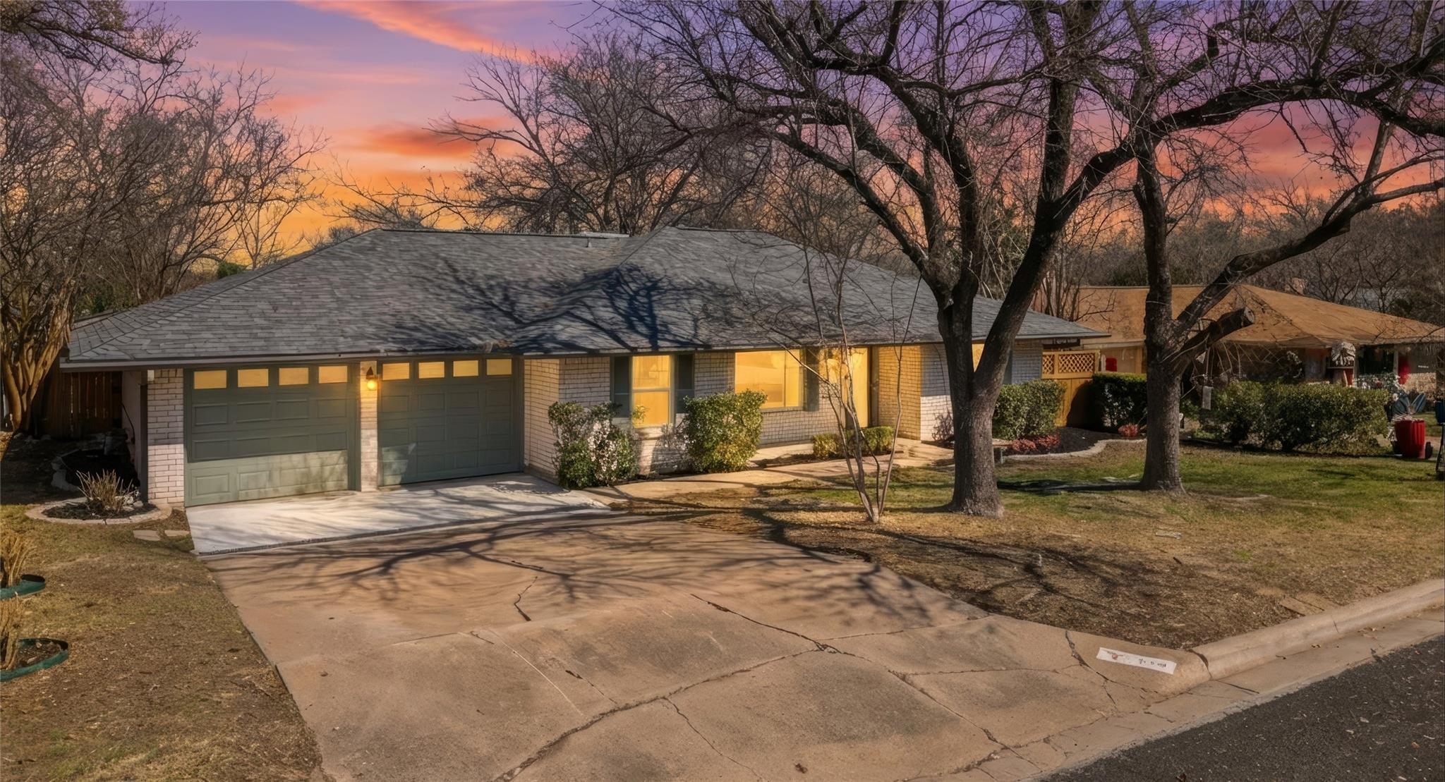 1704 Shelbourne Dr, Austin, TX 78752
