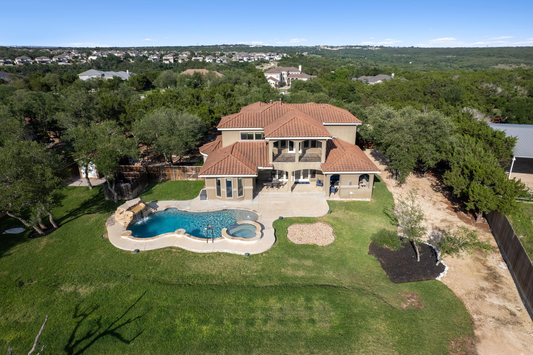 1001 Villa Hill Dr, Leander