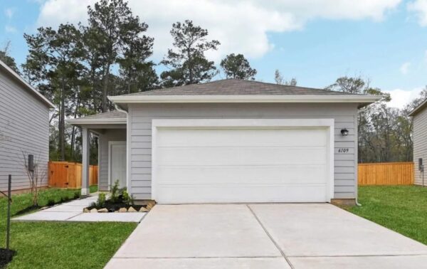 409 Pond Dr, Maxwell