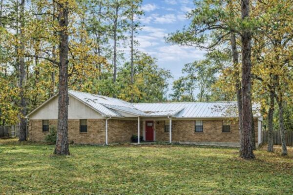 326 Pine View Loop, Bastrop
