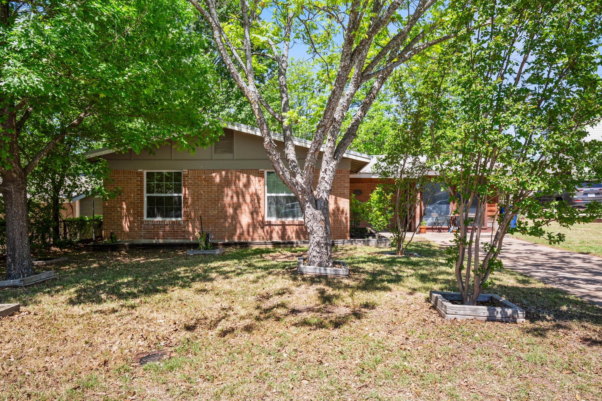 4606 S 2nd St, Austin, TX 78745