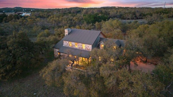 290 Sunset Rdg, Dripping Springs