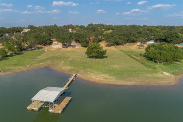 25203 Lake View Dr, Spicewood