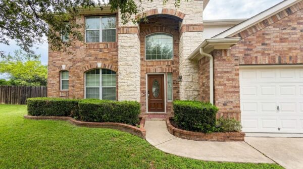 2404 Branding Iron Ln, Leander