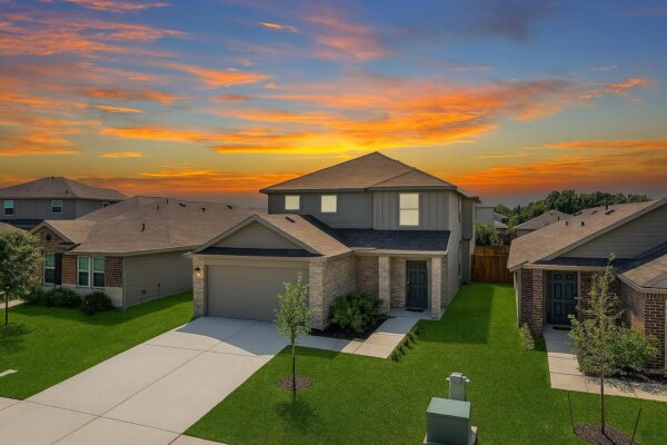 343 Sickle Loop, Kyle