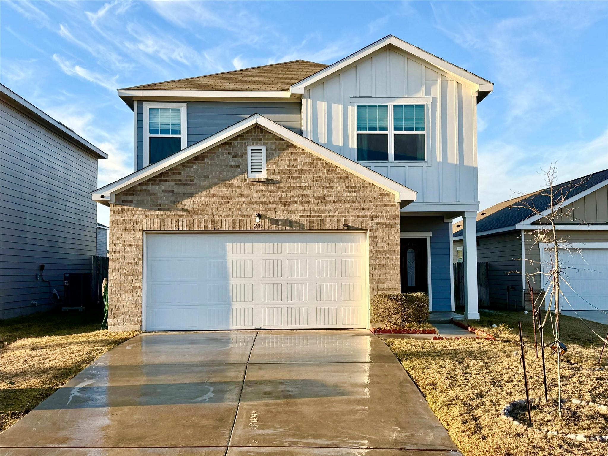 205 Waterbuck Loop, Hutto, TX 78634