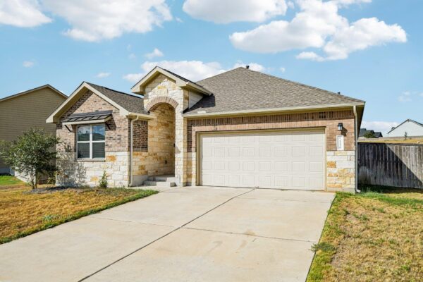 116 Joseph Hawkins Ln, Bastrop