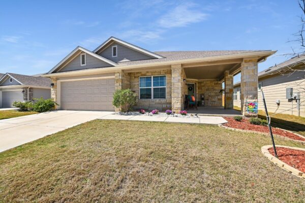 219 James River Dr, Hutto