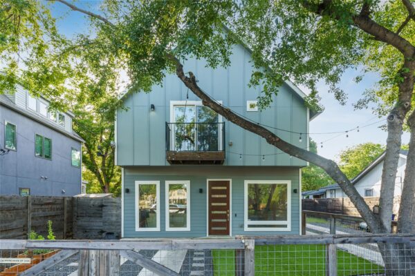 906 Linden St #A, Austin