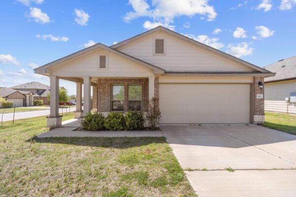 101 Plata Ln, Jarrell