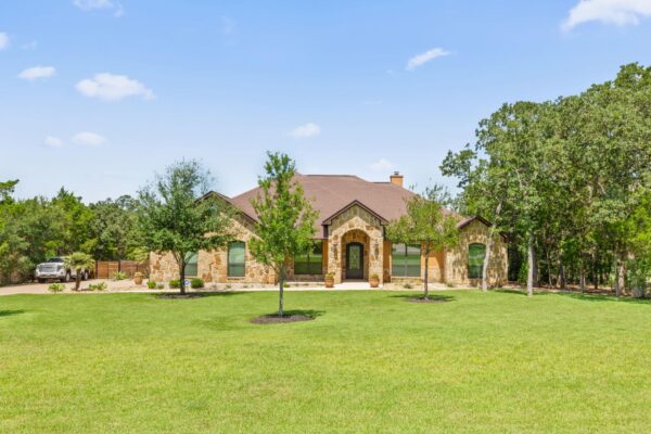 110 Long Bow Cv, Bastrop