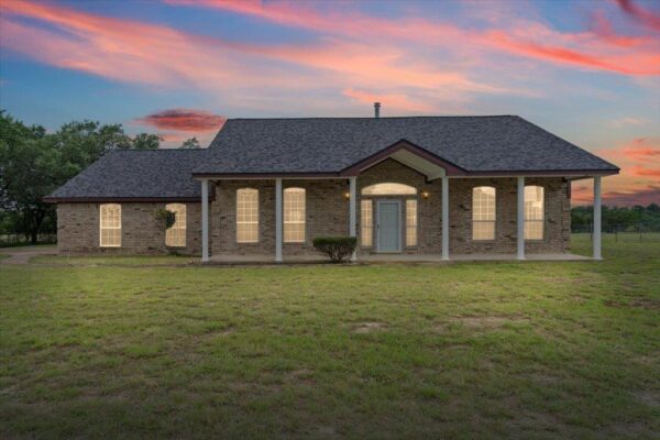 943 Honeysuckle Dr, Killeen