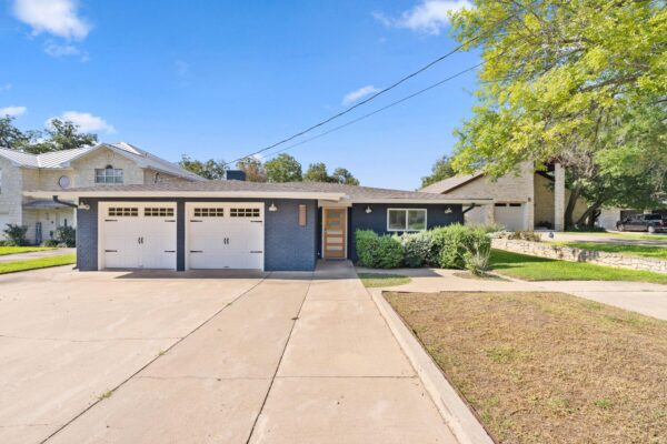 1112 Pecan Dr, Marble Falls