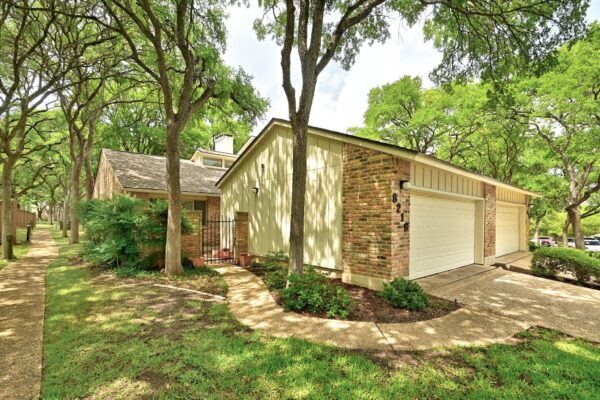 8218 Summer Place Dr, Austin