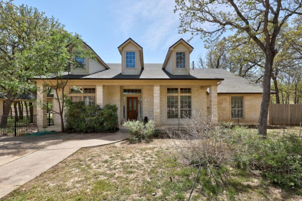 105 Oak Plaza Dr, Georgetown