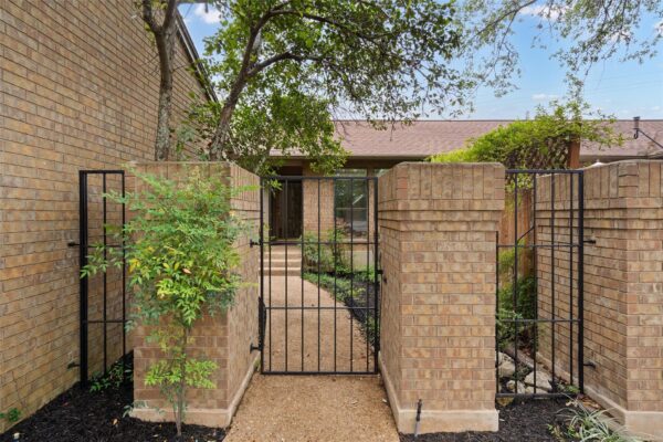 5724 N SCOUT ISLAND Cir, Austin