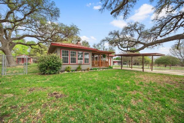 312 Gerald Dr, Blanco