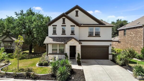 904 American Trl #2, Leander