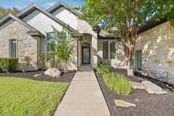 409 New Lido Dr, Lakeway