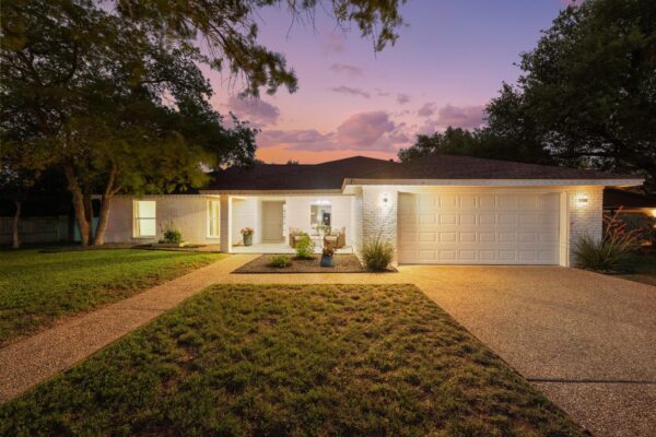 6104 Carry Back Ln, Austin