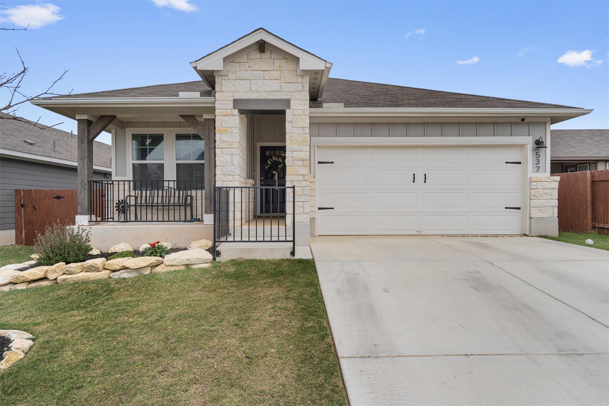537 Loriner Way, Liberty Hill, TX 78642
