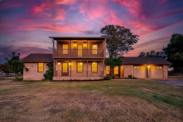 311 Harmony Ln, Georgetown