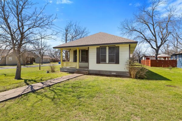303 Vernon St, Taylor