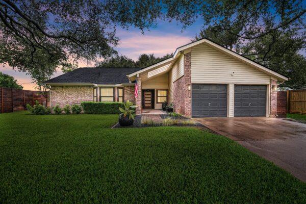 2611 Chowan Way, Round Rock