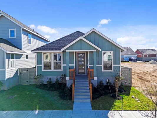 193 Weaver Ln, Bastrop