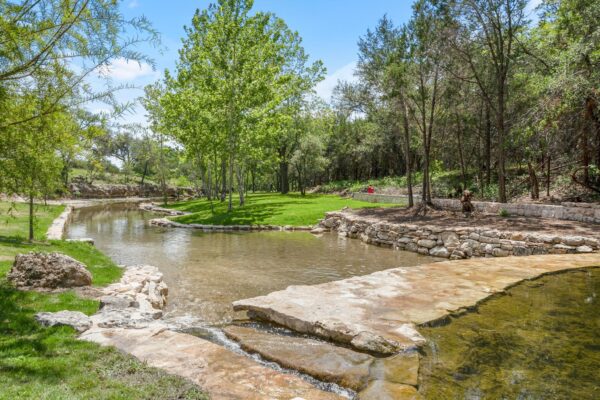 5115 Twin Acres Dr, Austin