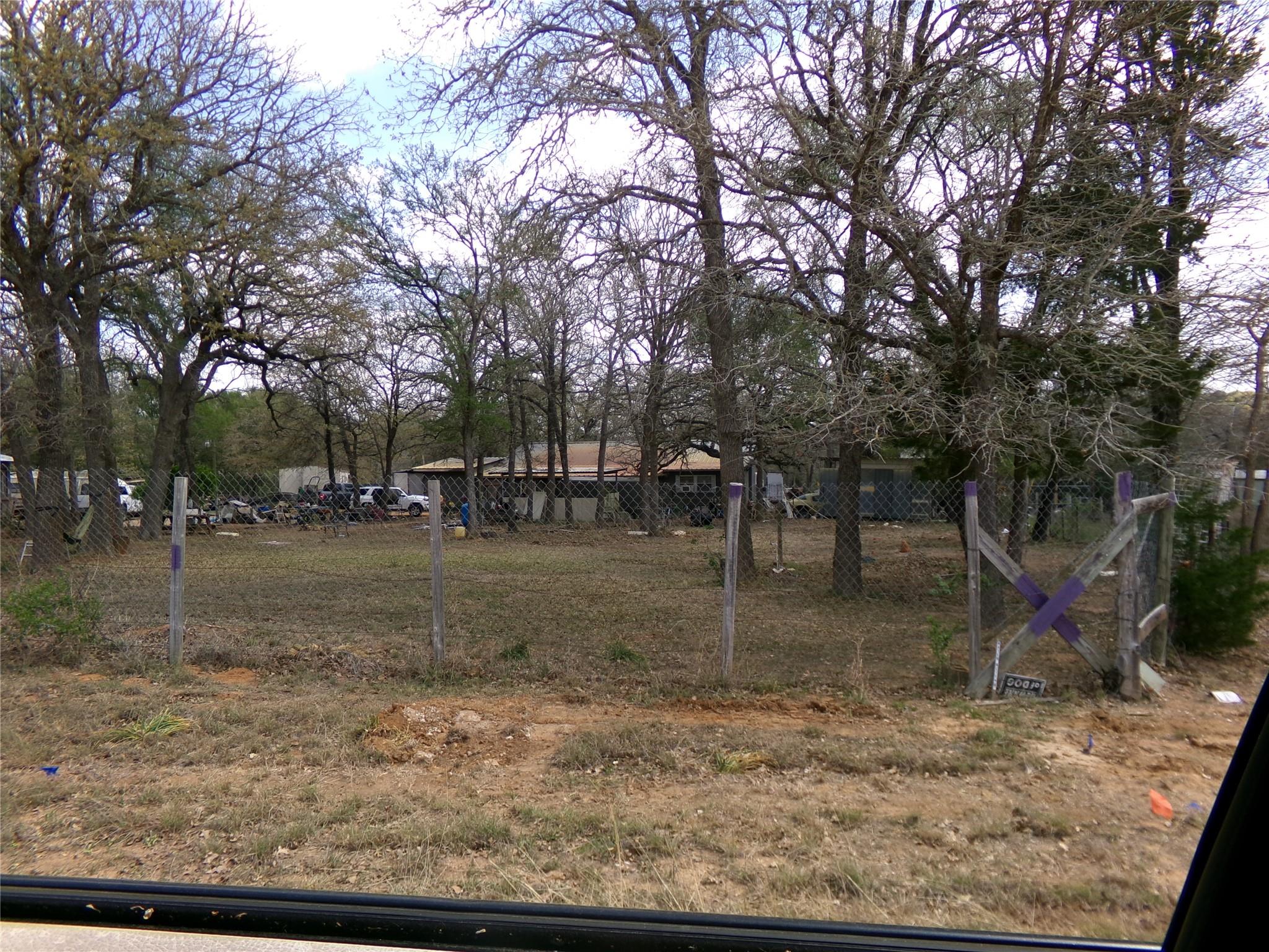 386 Hidden Oaks Dr, Elgin, TX 78621