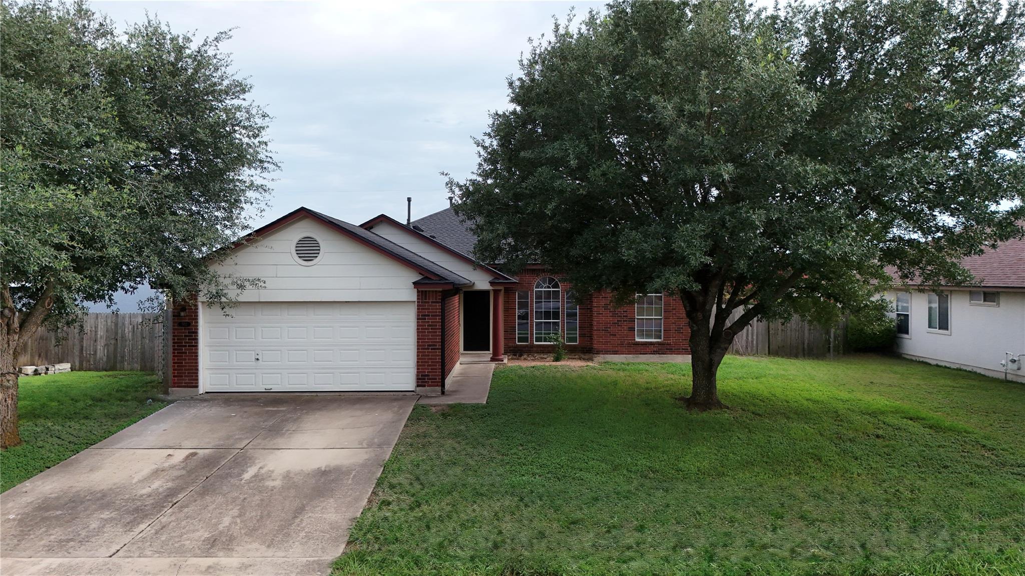 502 Stewart Dr, Hutto