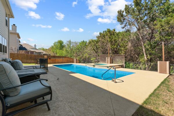 228 Hoot Owl Ln N, Leander