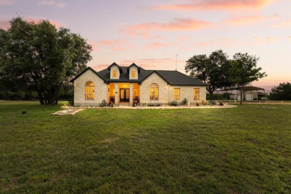 140 Shin Oak Ln, Liberty Hill