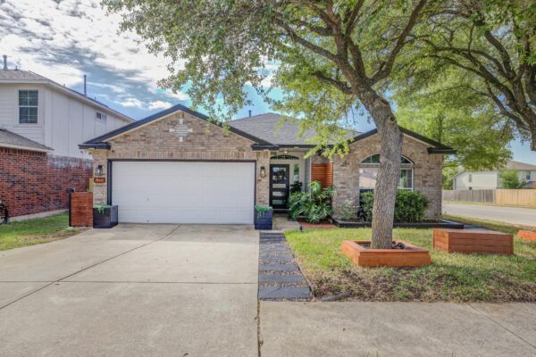 1201 N Darjeeling Dr, Pflugerville