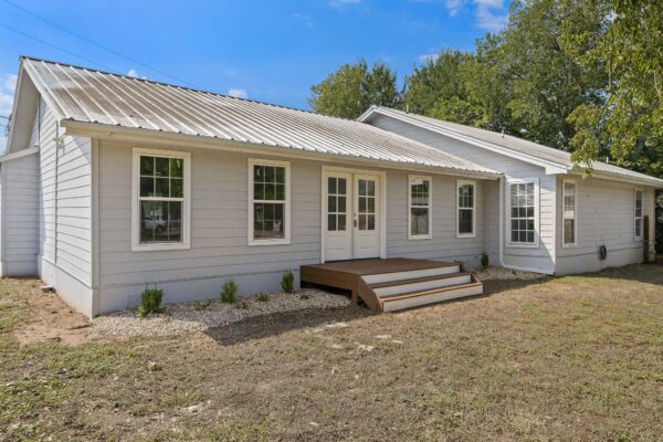 205 E Myrtle Ln, Liberty Hill