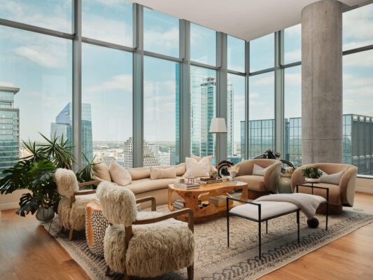 210 Lavaca St #3504, Austin