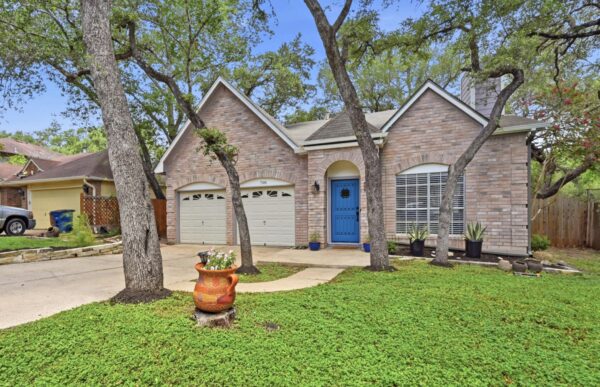708 Shade Tree Dr, Austin